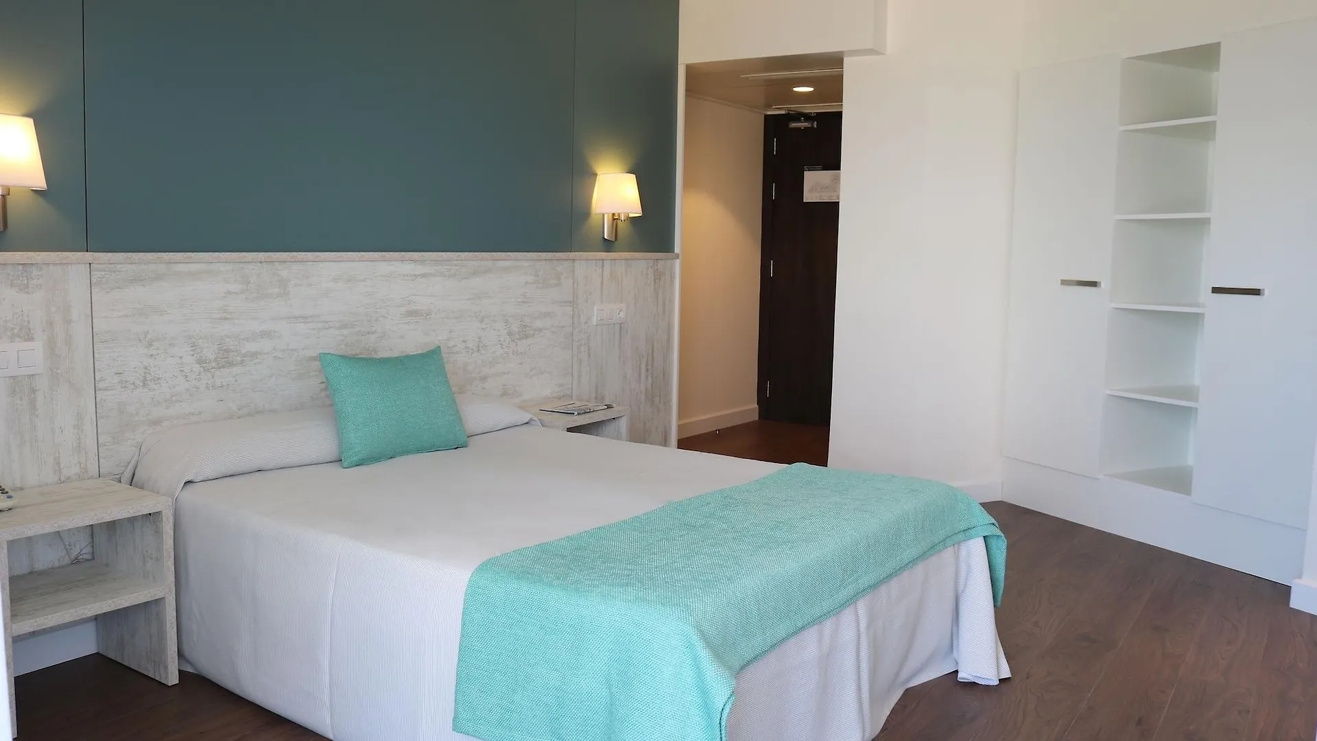 **** Hotel Golden Donaire Beach La Pineda Spain