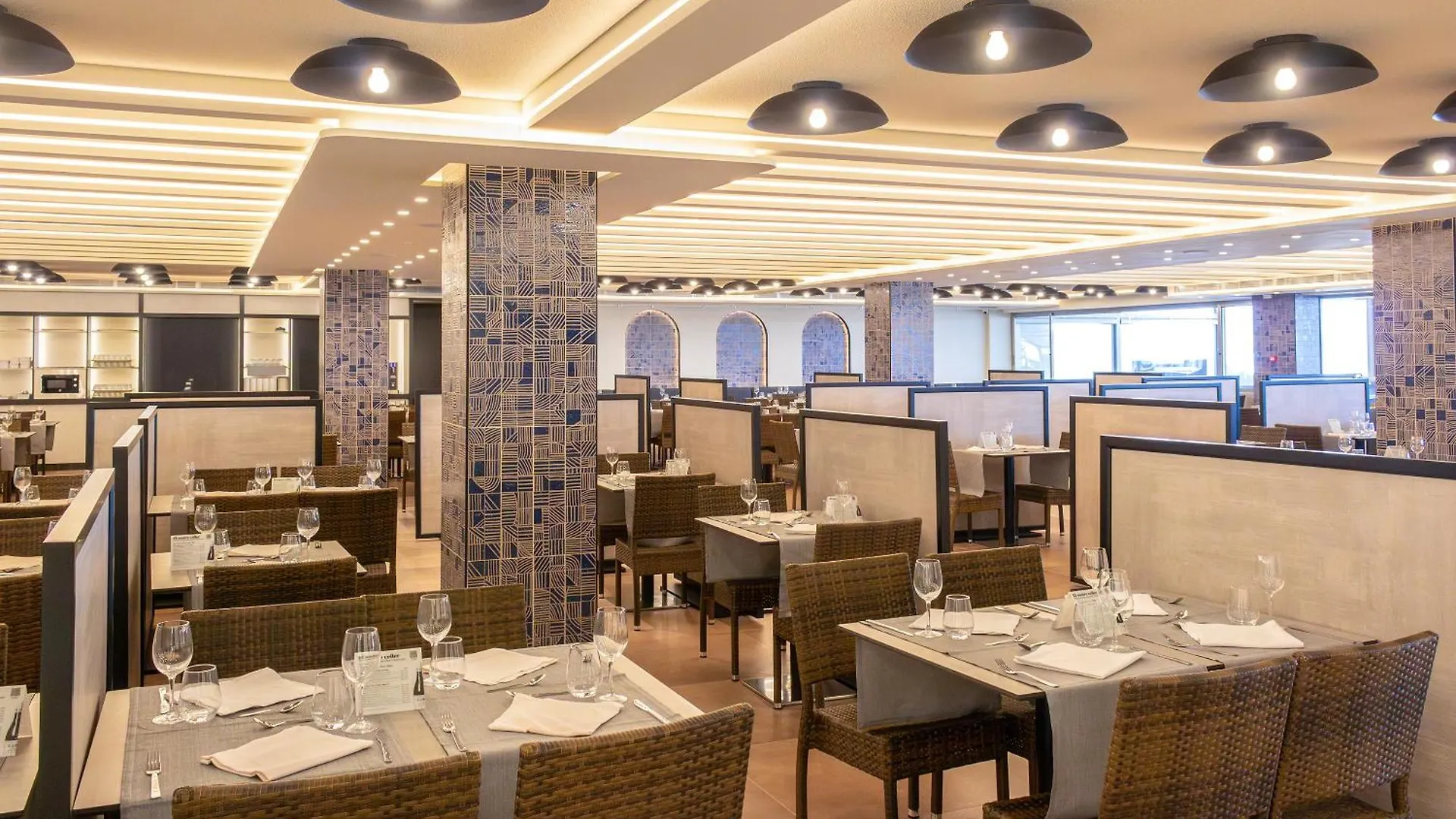 **** Hotel Golden Donaire Beach La Pineda Spain
